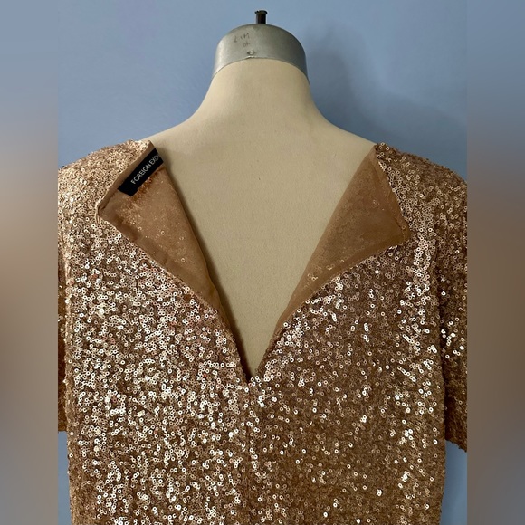 Foreign Exchange Gold Sequin Top - Picture 5 of 9